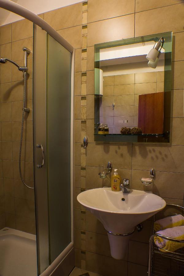Dmm Apartments Teodo Esterno foto