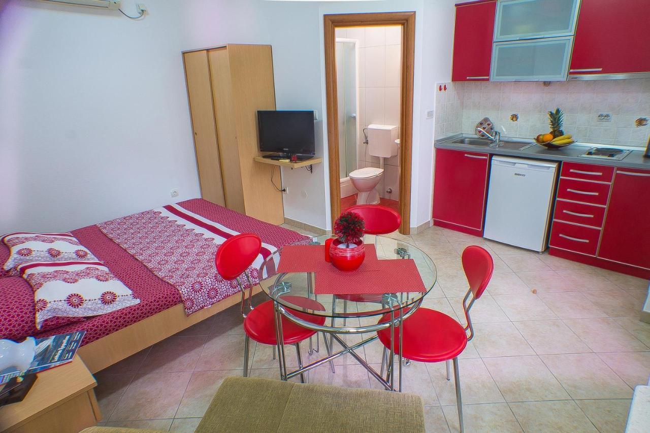 Dmm Apartments Teodo Esterno foto