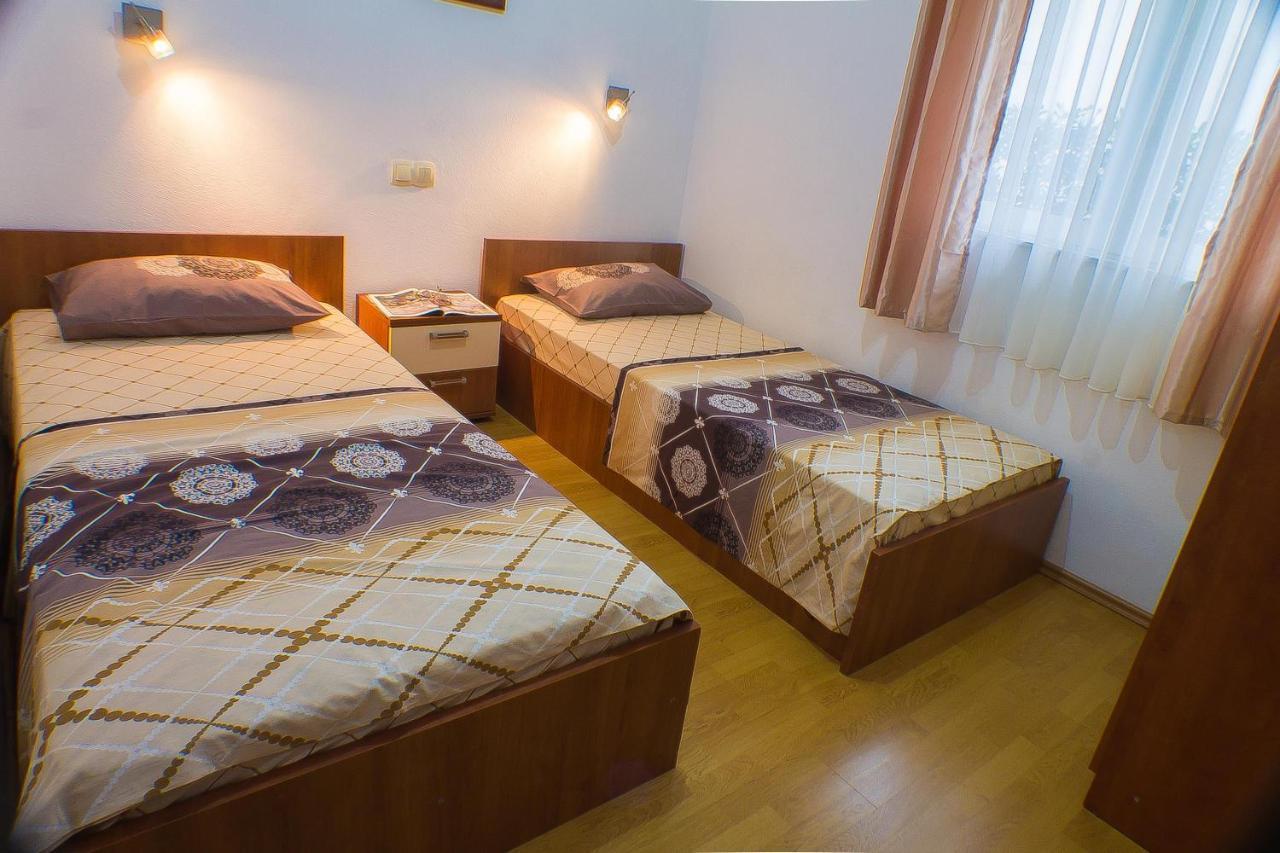 Dmm Apartments Teodo Esterno foto