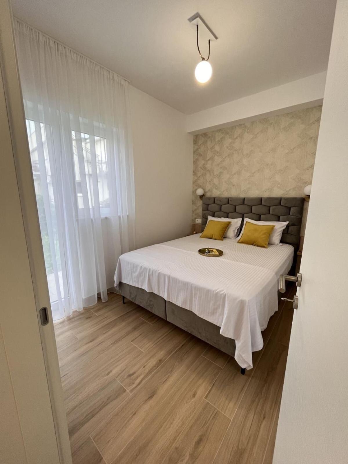 Dmm Apartments Teodo Esterno foto