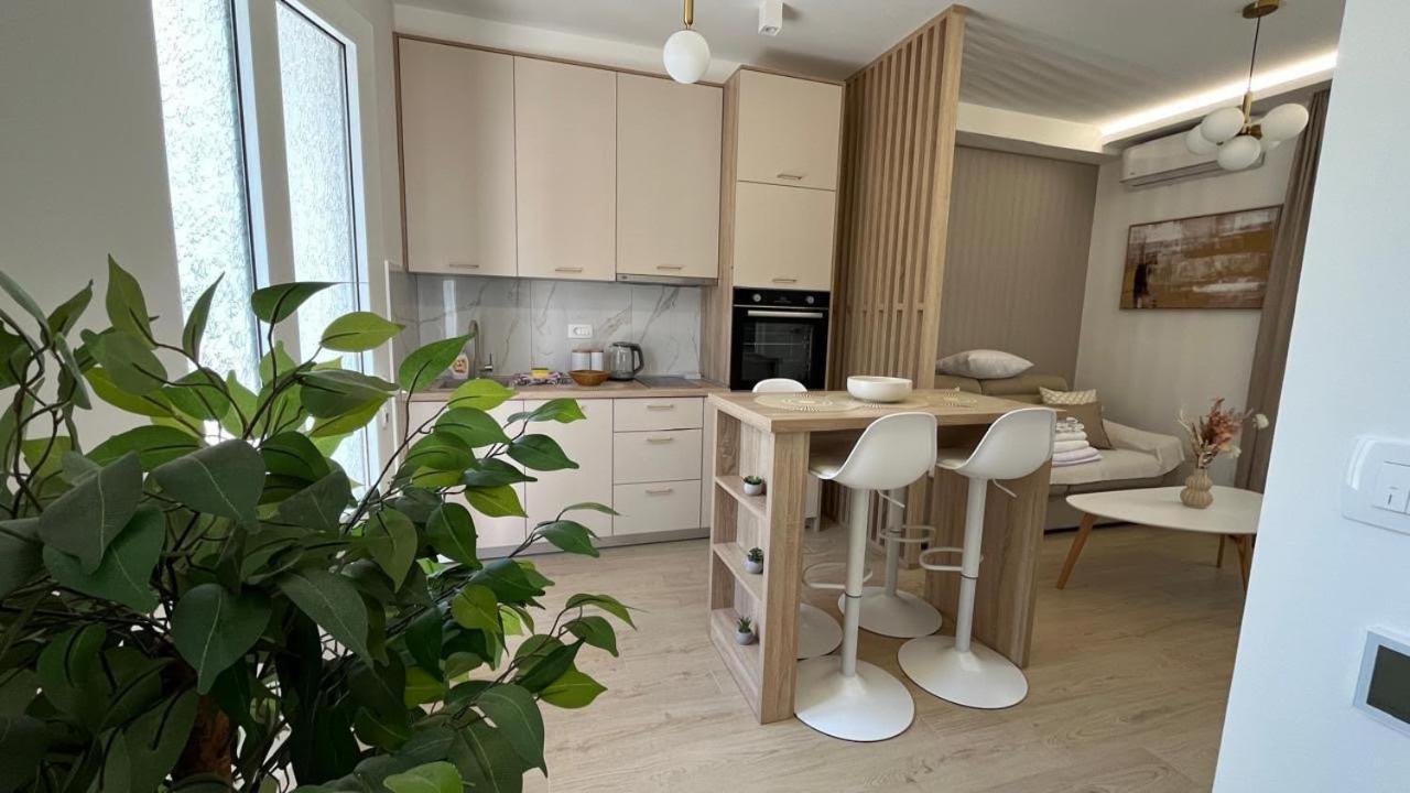 Dmm Apartments Teodo Esterno foto